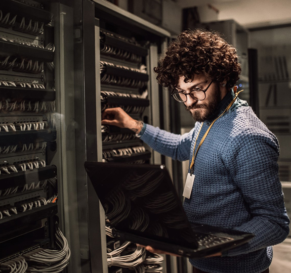 Software-Defined Networking: Connecting hybrid clouds seamlessly